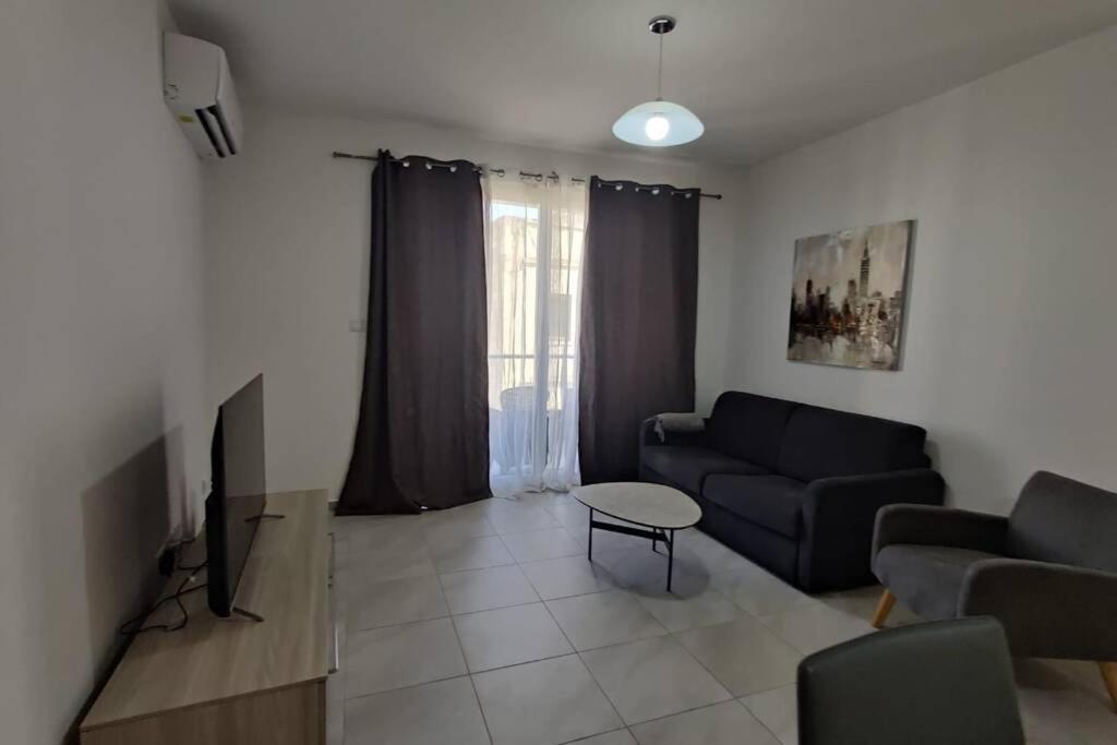 Brand New 3 Bedroom Apartment Close To The Sea Gzira Eksteriør billede